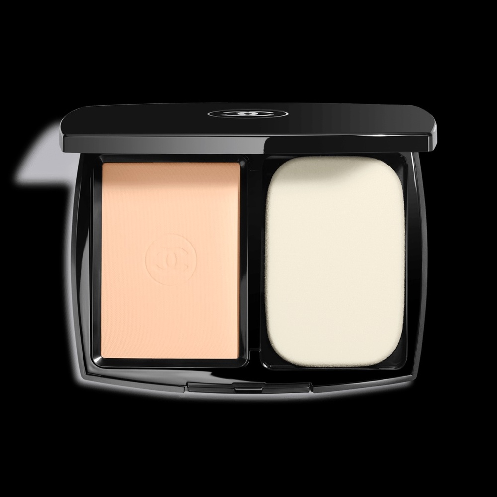New! CHANEL Ultra Le Teint – All Day Flawless Finish Compact, BR22, NEW in BOX! - Picture 2 of 6